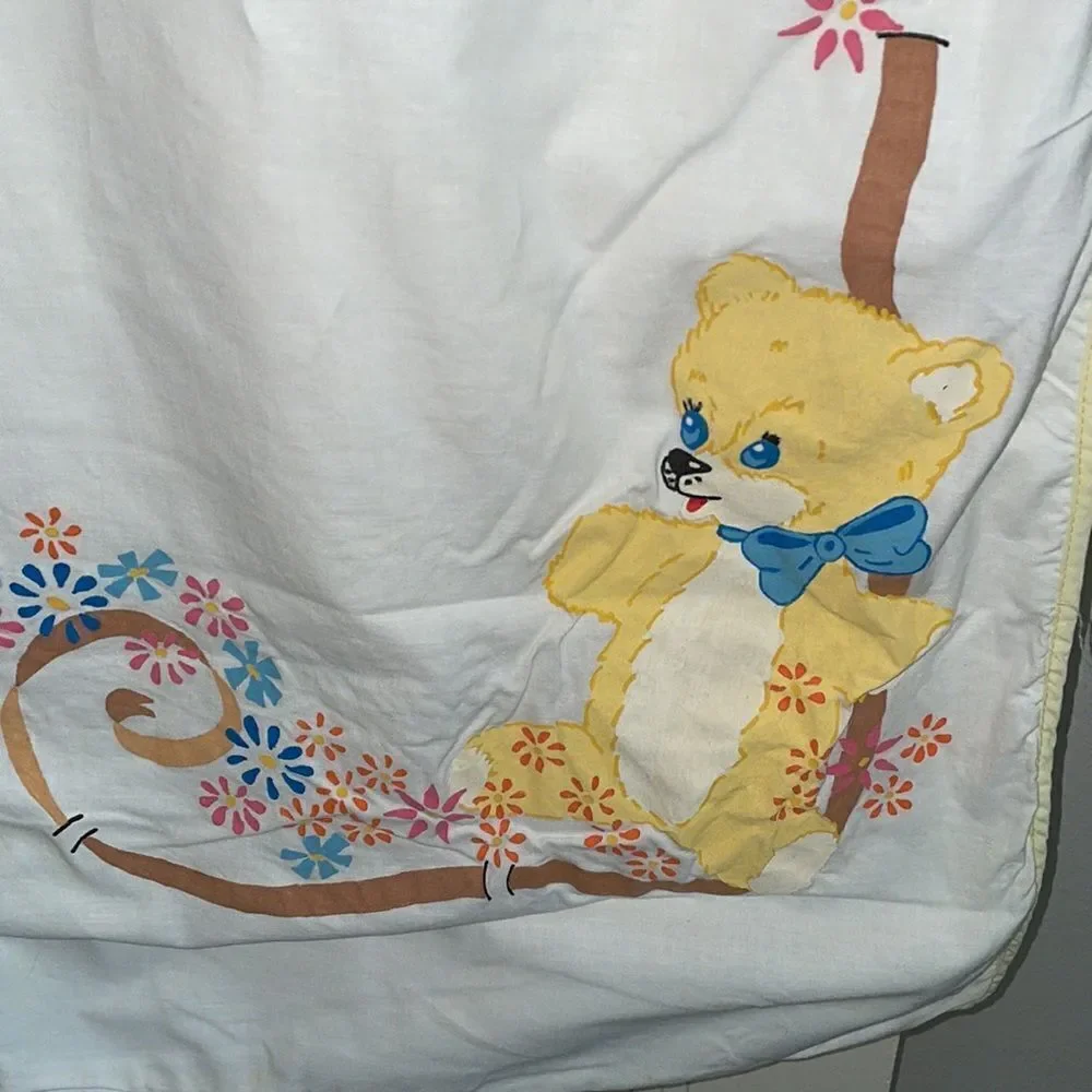 Vintage baby/toddler white‎ duvet cover with painted on teddy bears & flowers
